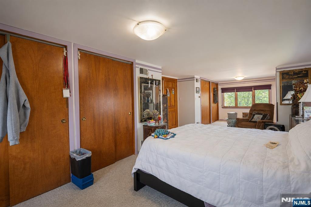 804 Saddle River Road Saddle Brook, NJ 07663 - Photo 16 of 37