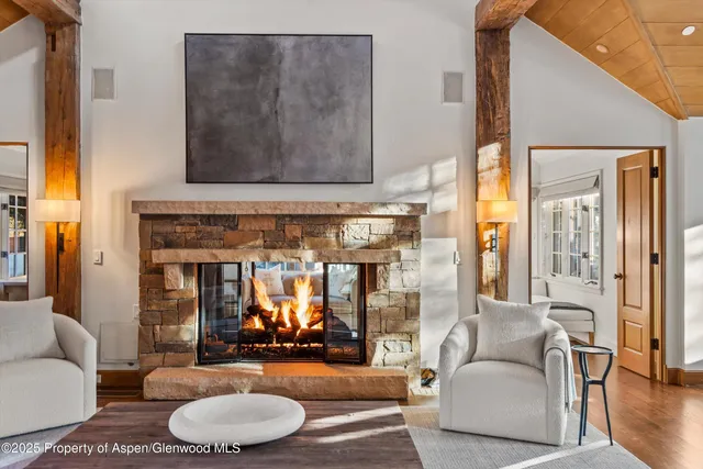 $18,900,000 | 721 West North Street, Aspen, CO 81611