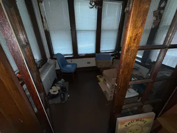 a view of walk in closet