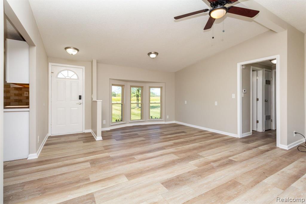 1534 Berville Road Allenton, MI 48002 - Photo 4 of 28
