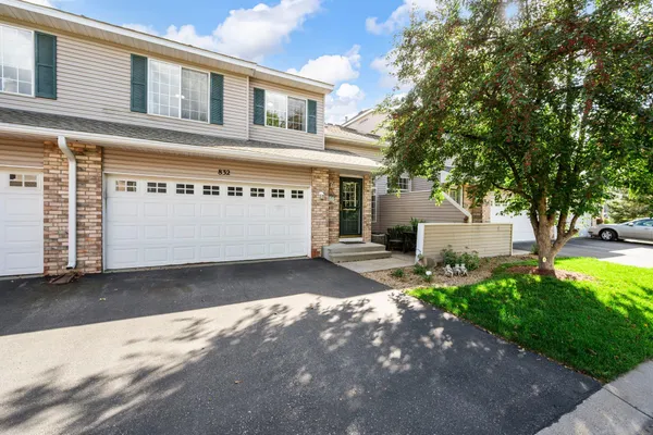 $279,900 | 832 Summer Pines Circle, Hudson, WI 54016