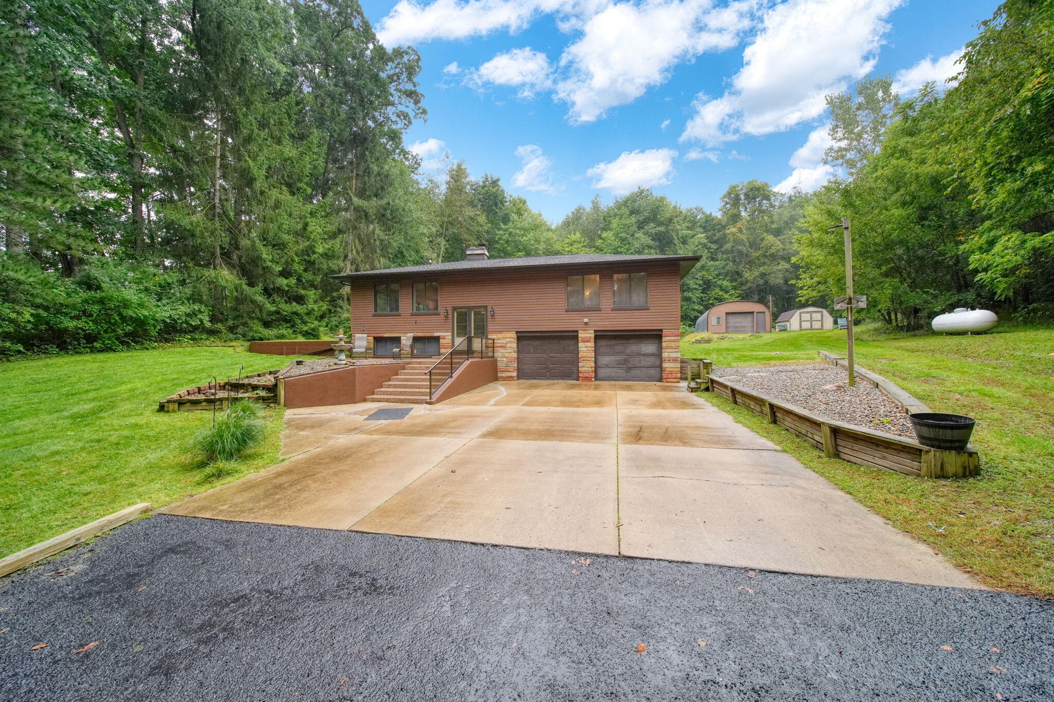 3860 Wellman Road Parma, MI 49269 - Photo 1 of 81 1