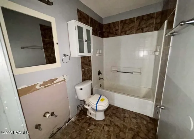 $127,500 | 326 Country Village Drive, Raceland, LA 70394