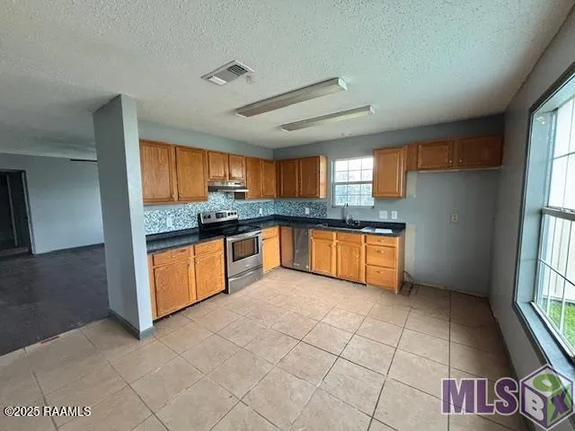 $127,500 | 326 Country Village Drive, Raceland, LA 70394