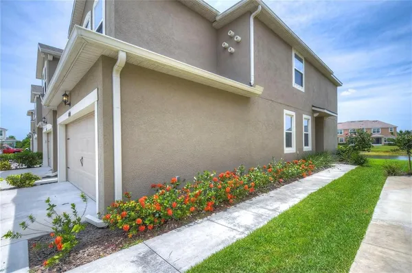 $2,500 | 11927 Sky Acres Terrace, Bradenton, FL 34211