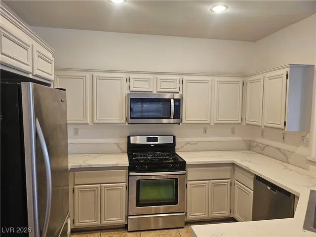 $2,400 | 2266 Surrey Meadows Avenue, Henderson, NV 89052