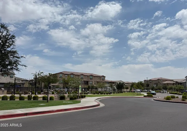 $495,000 | 1255 North Arizona Avenue, Unit 1258, Chandler, AZ 85225