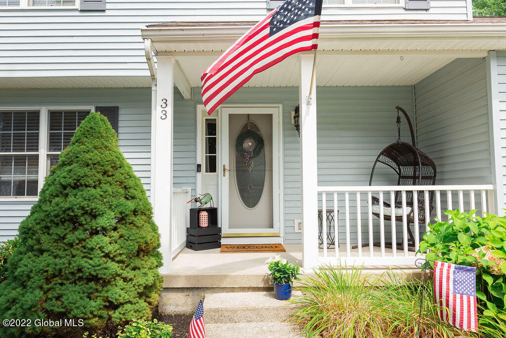 33 Squire Road Schenectady, NY 12304 - Photo 3 of 45 33SquireRd(53of63)