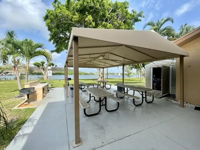 $2,100 | 4570 Northwest 18th Avenue, Unit 609, Deerfield Beach, FL 33064