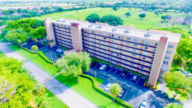 $2,100 | 4570 Northwest 18th Avenue, Unit 609, Deerfield Beach, FL 33064