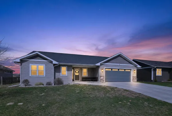 $479,900 | 108 East 4th, Mazomanie, WI 53560