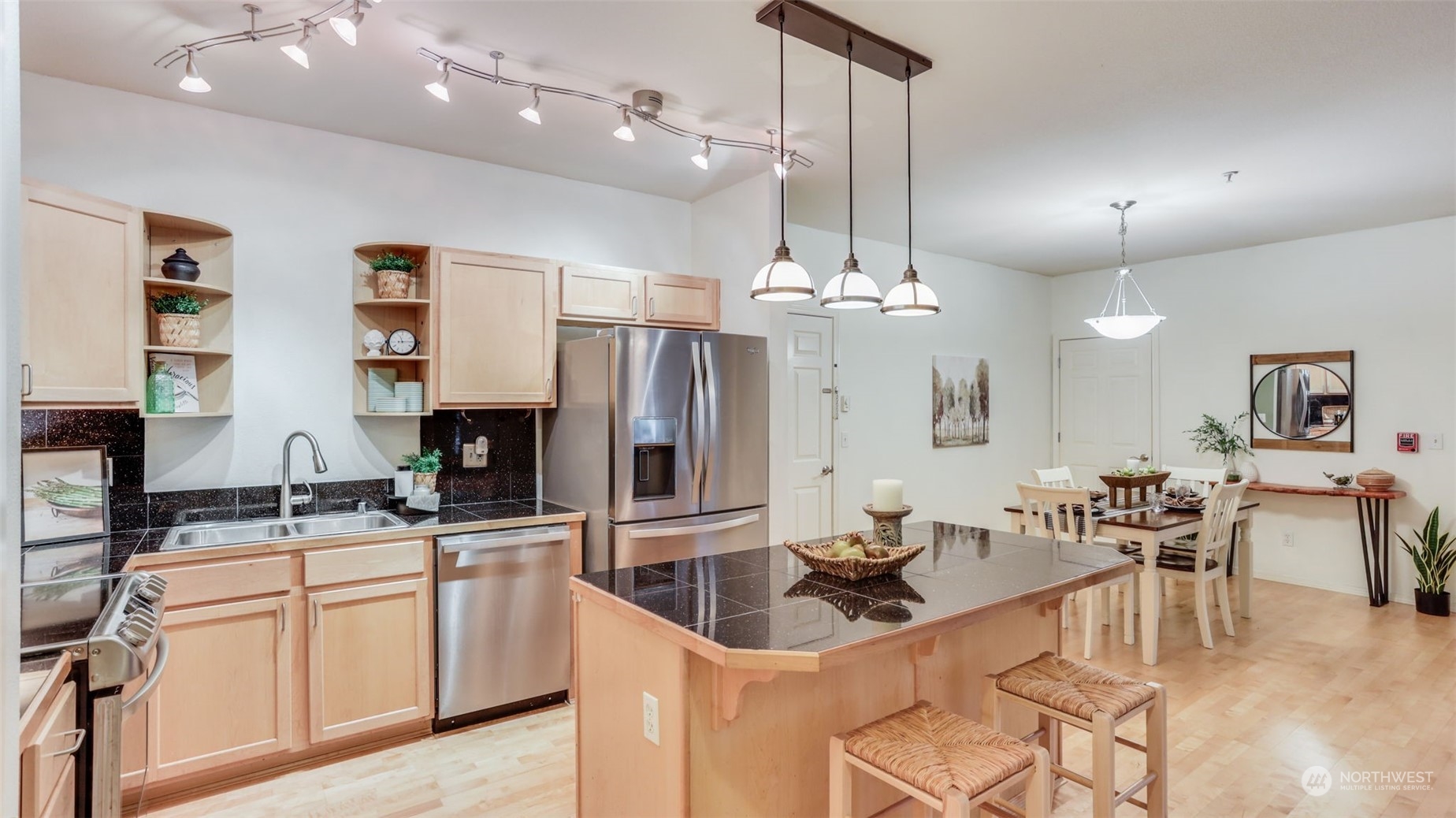 14335 Simonds Road Northeast, Unit A101 Kirkland, WA 98034 - Photo 8 of 29 Gallery Image 8