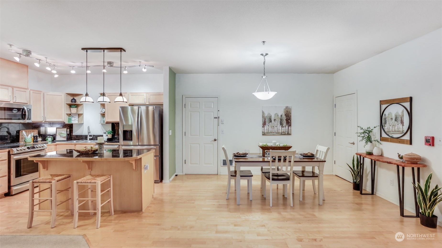 14335 Simonds Road Northeast, Unit A101 Kirkland, WA 98034 - Photo 9 of 29 Gallery Image 9
