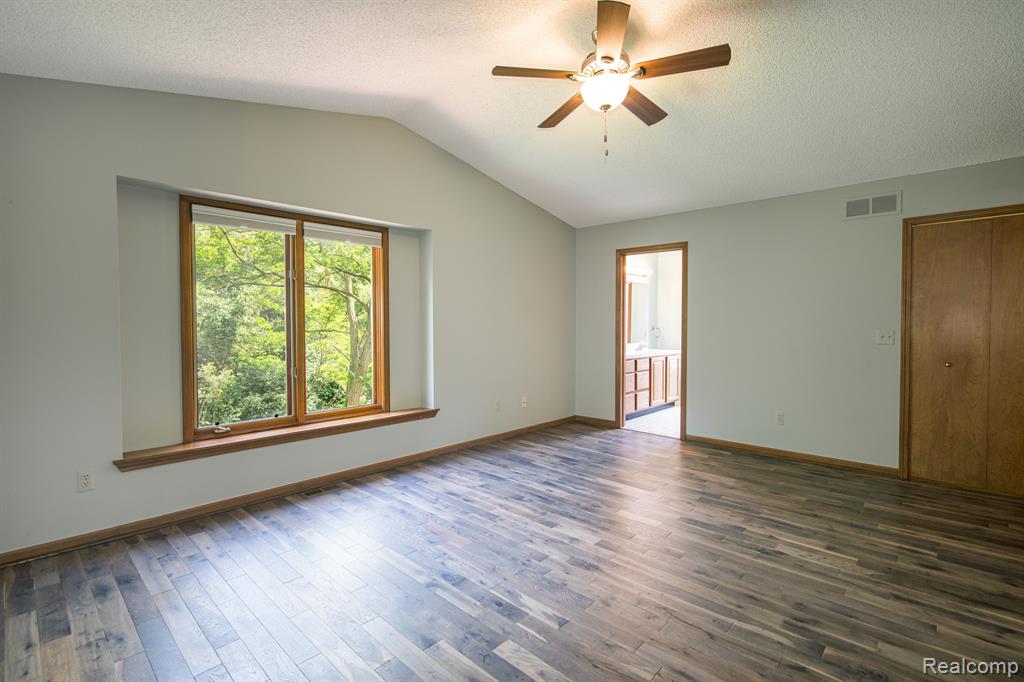 22140 River Ridge Trail Farmington Hills, MI 48335 - Photo 11 of 27