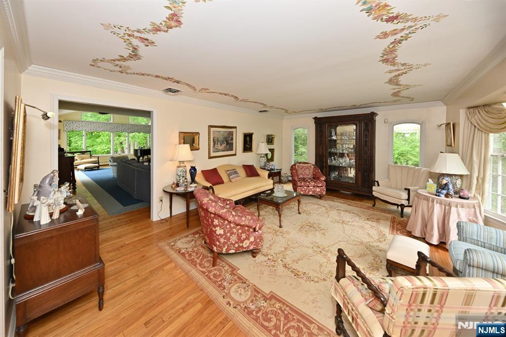 16 Knollwood Road Upper Saddle River, NJ 07458 - Photo 7 of 43