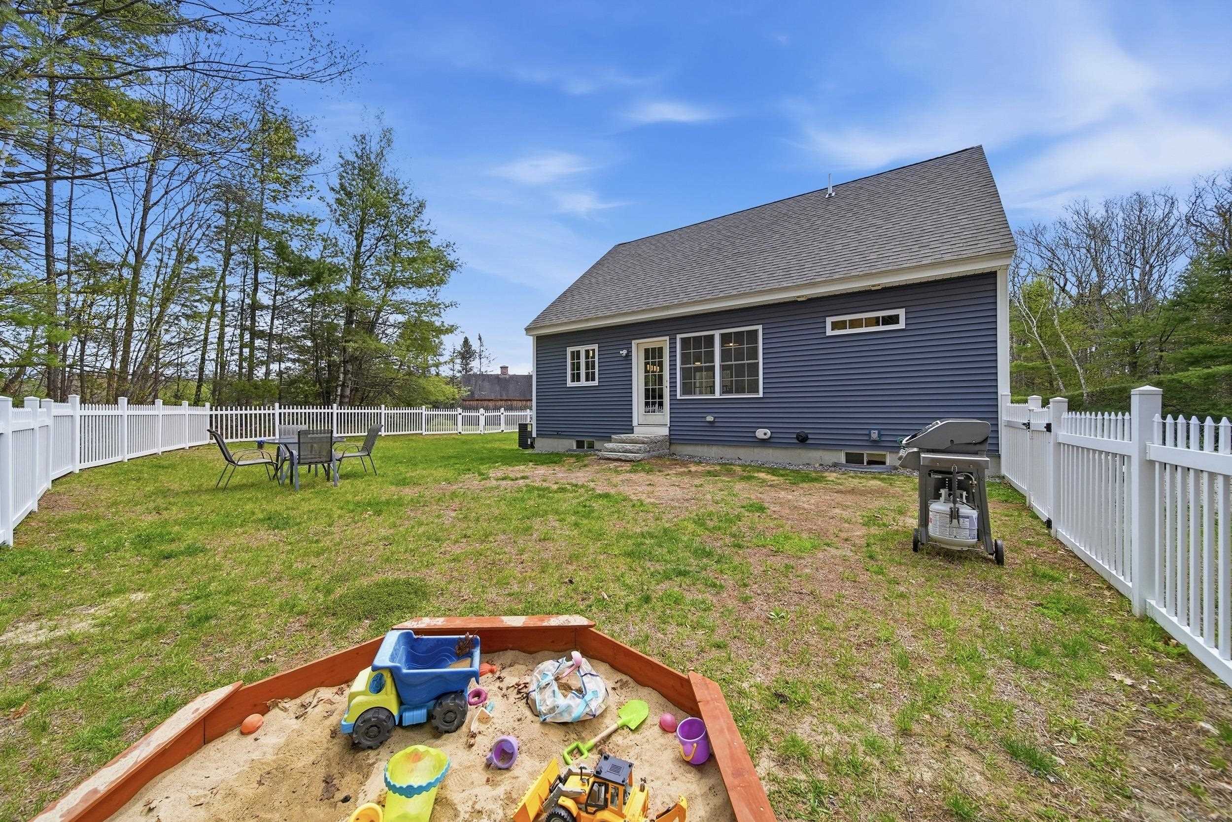 10 Colburn Road New Boston, NH 03070 - Photo 28 of 40
