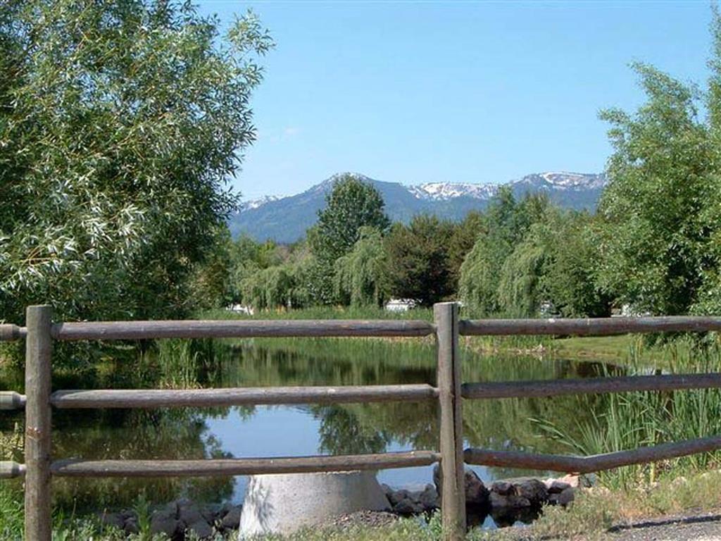 13 F Street Cascade, ID 83611 - Photo 18 of 26 Common Area with Pond & Mountain Views