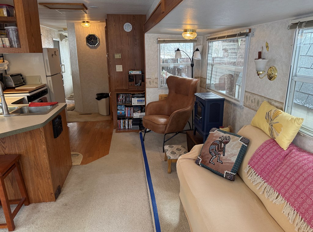 13 F Street Cascade, ID 83611 - Photo 3 of 26 Sitting Area