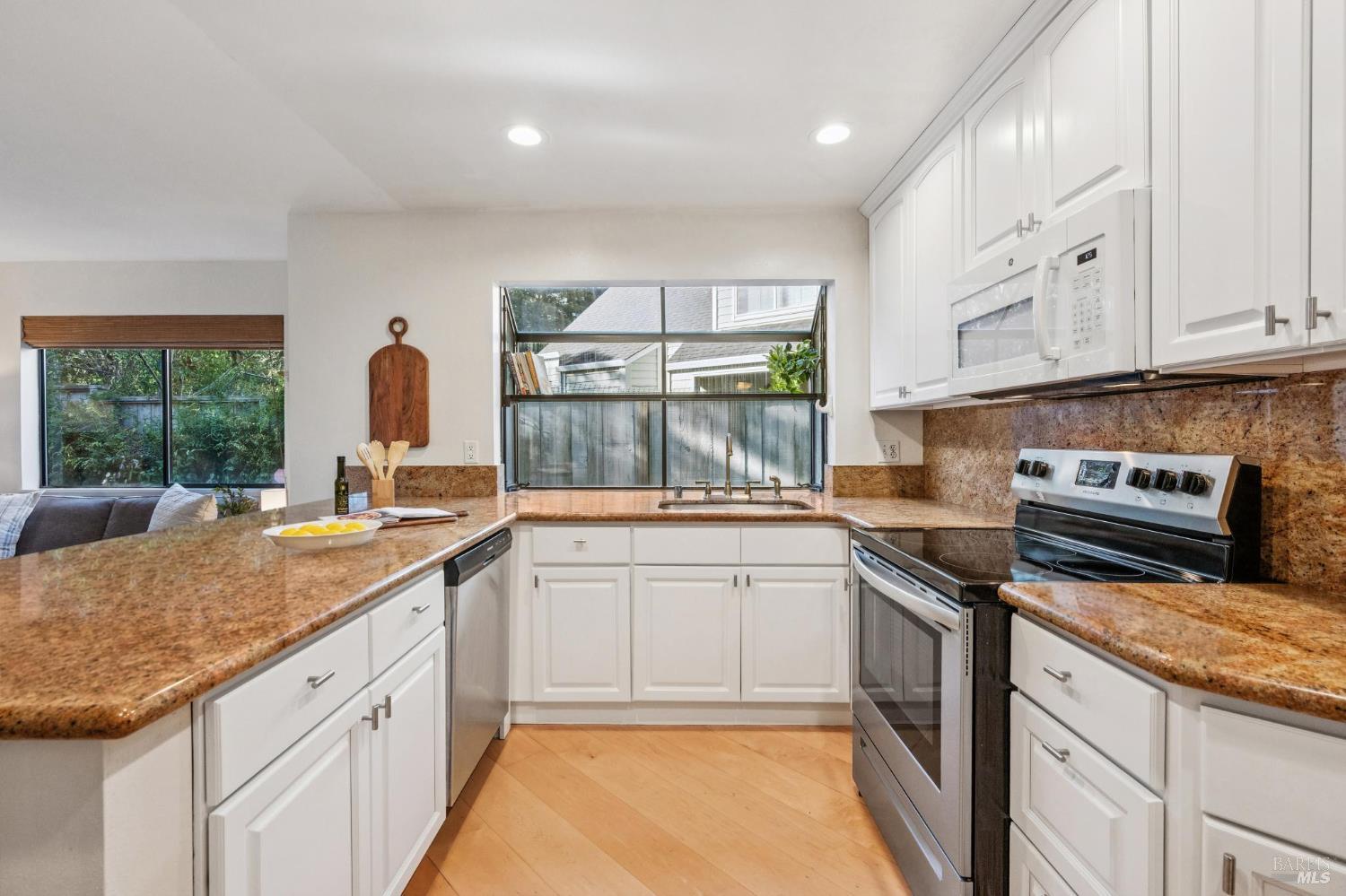 5 Creekside Drive San Rafael, CA 94903 - Photo 26 of 64
