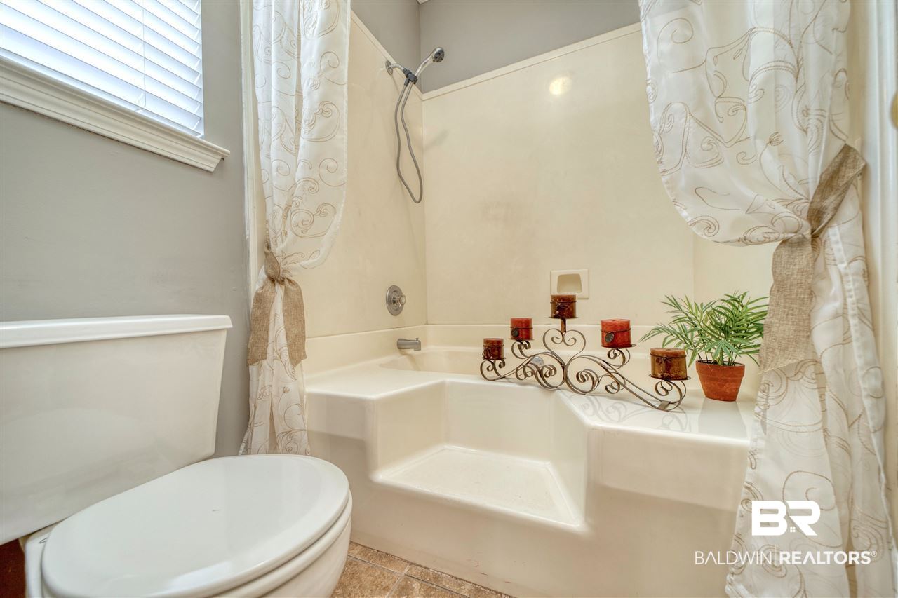 9112 Field Brook Circle North Mobile, AL 36695 - Photo 18 of 21 MASTER BATH