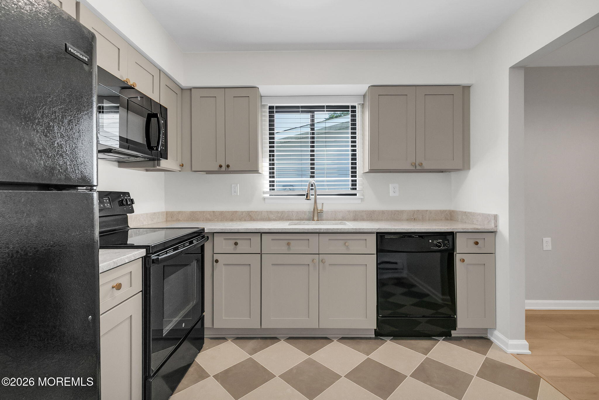 49 Markham Road Brick, NJ 08724 - Photo 4 of 21 Kitchen