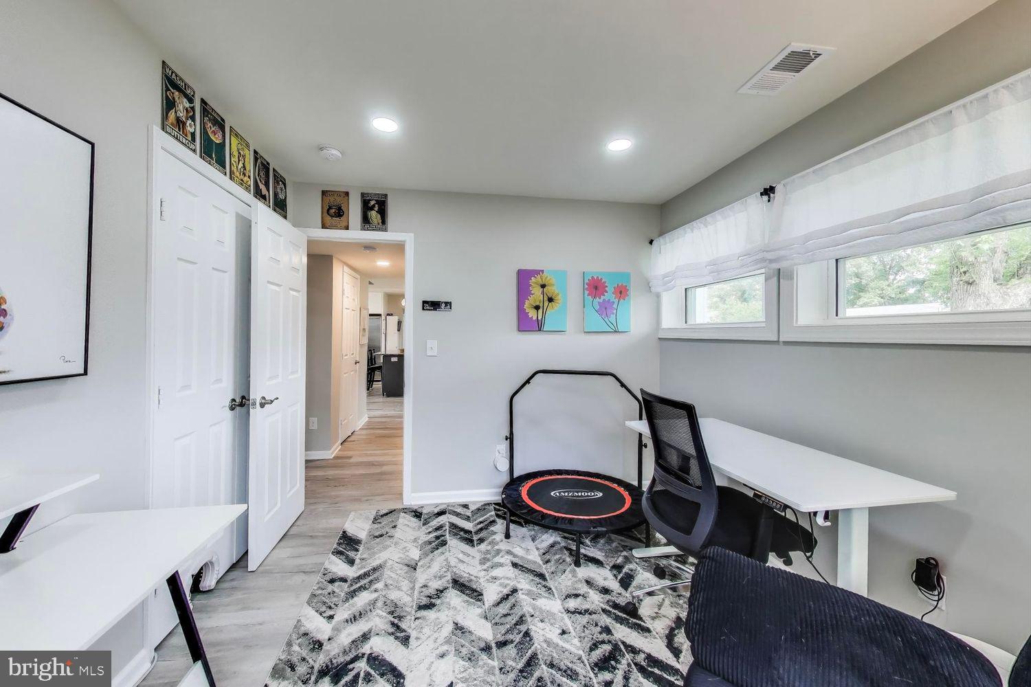 5408 Danville Street Springfield, VA 22151 - Photo 21 of 29 a living room with a couch