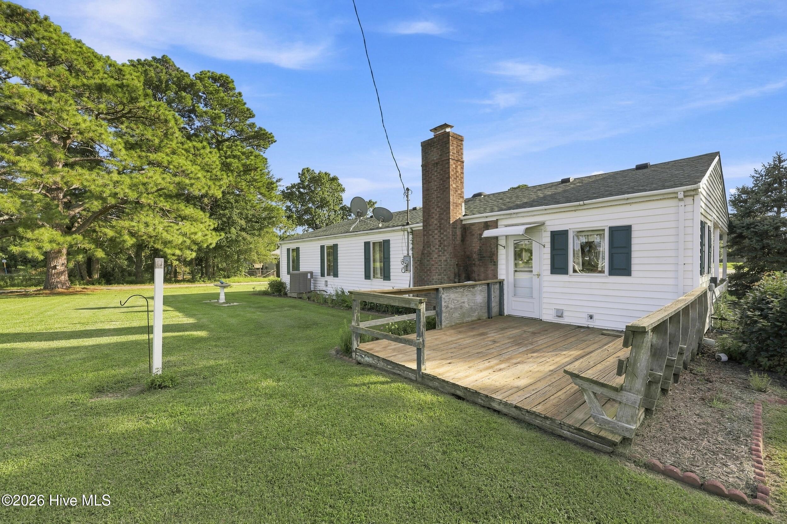 507 Narrow Shore Road Aydlett, NC 27916 - Photo 26 of 39 507 back yard and deck new