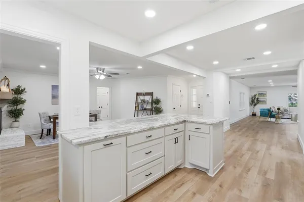 a picture of a room