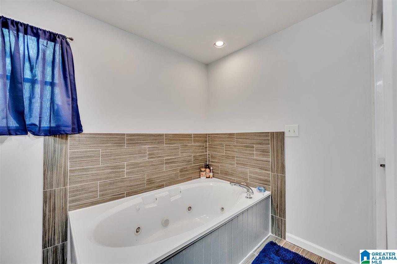1705 Sagefield Road Warrior, AL 35180 - Photo 21 of 45