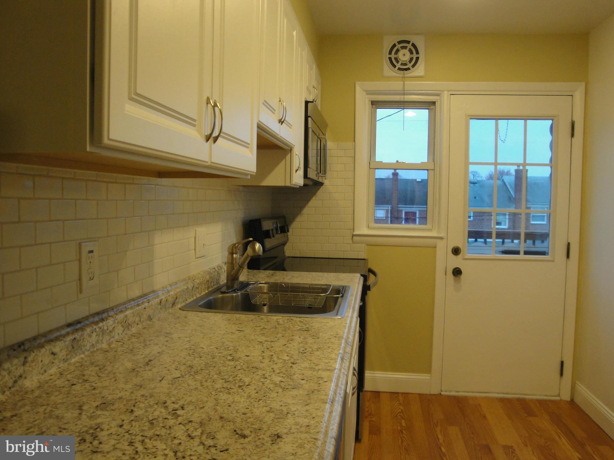 4437 Scotia Road Baltimore, MD 21227 - Photo 5 of 21 Kitchen