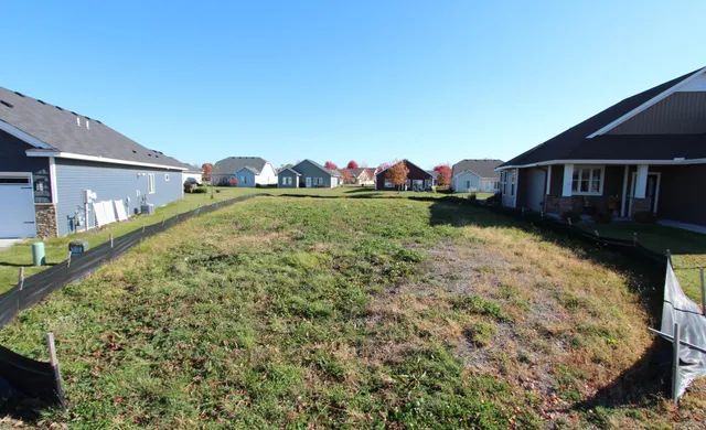 $79,900 | 31697 Newport Curve, Lindstrom, MN 55045