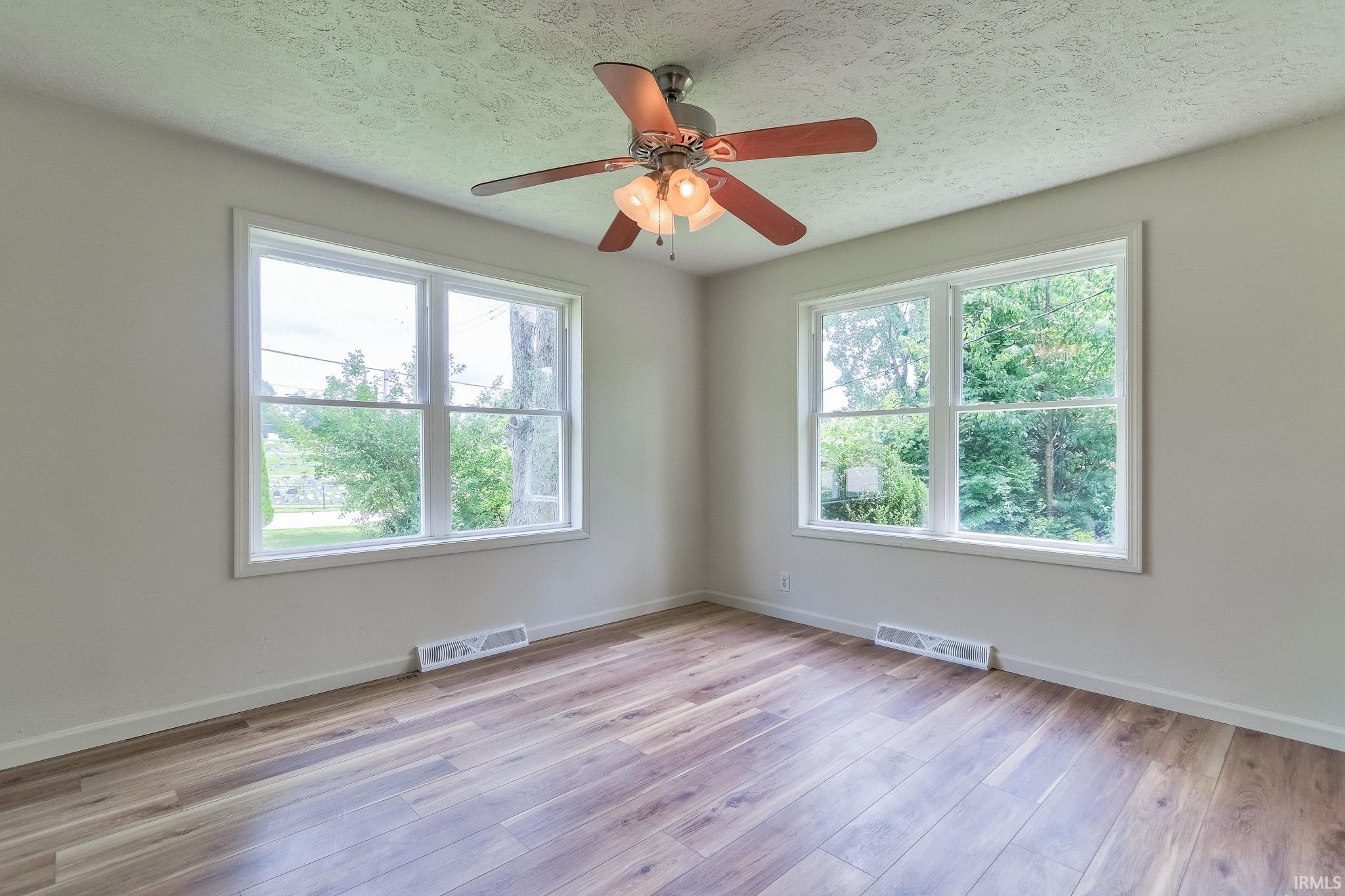 3524 Kratzville Road Evansville, IN 47710 - Photo 14 of 37