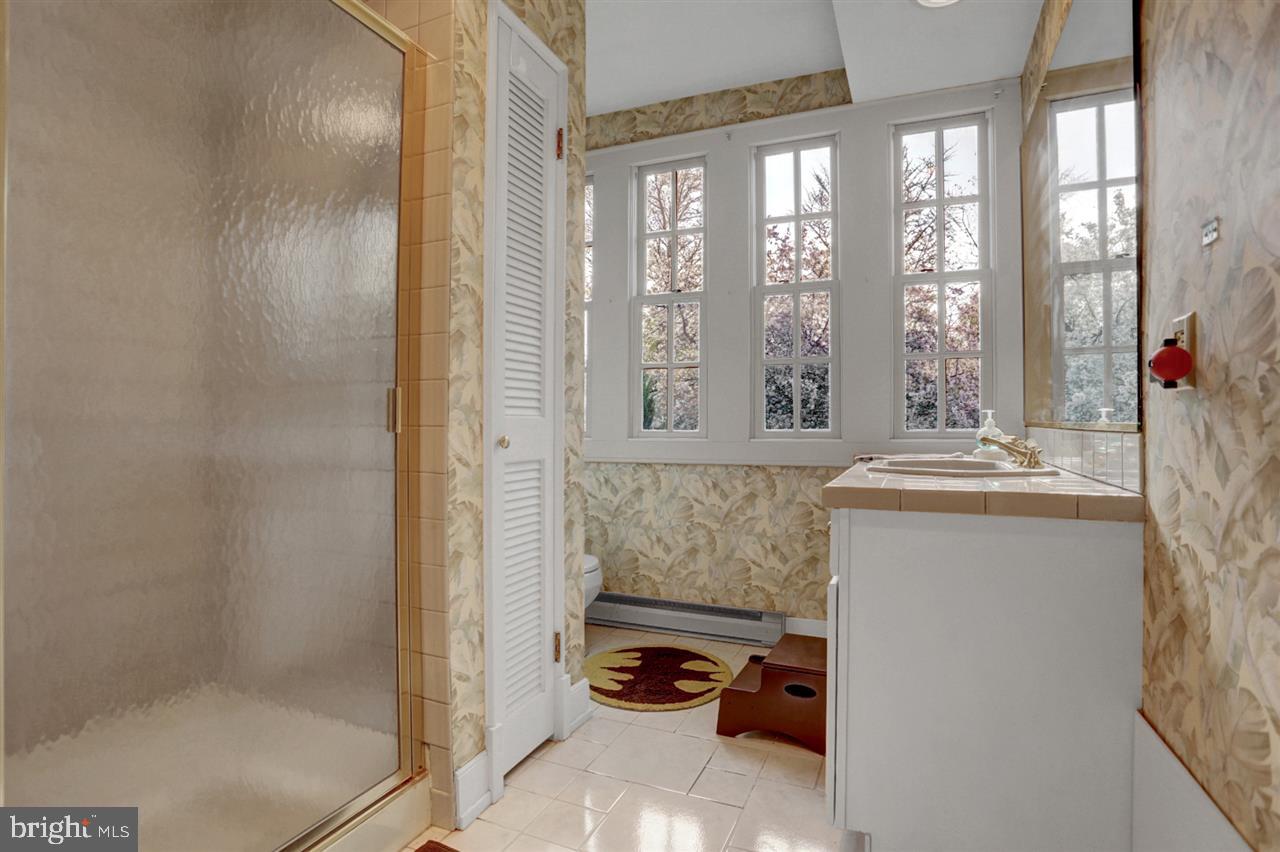 218 Vineyard Road Harrisburg, PA 17104 - Photo 17 of 25 Gallery Image 17