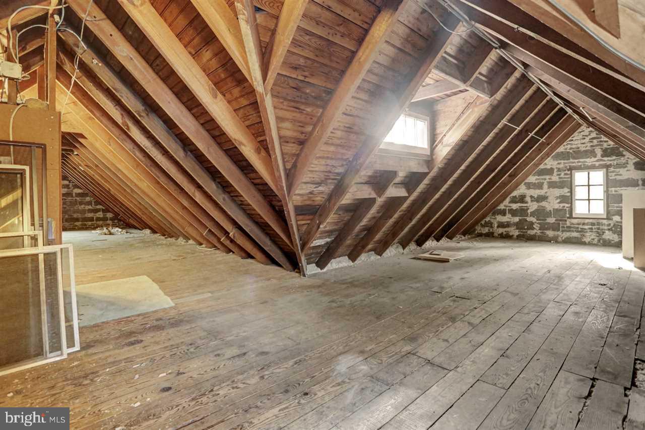 218 Vineyard Road Harrisburg, PA 17104 - Photo 18 of 25 Gallery Image 18