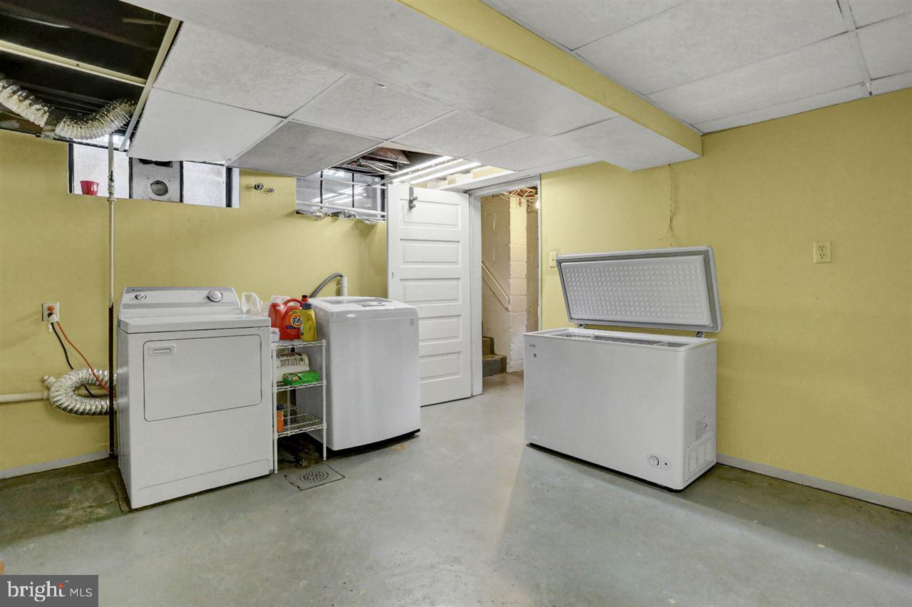 218 Vineyard Road Harrisburg, PA 17104 - Photo 21 of 25 Gallery Image 21