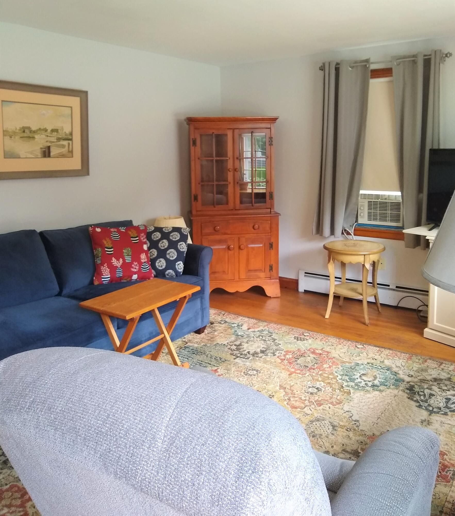 28 Skylark Road Portland, ME 04103 - Photo 15 of 40 Living Room