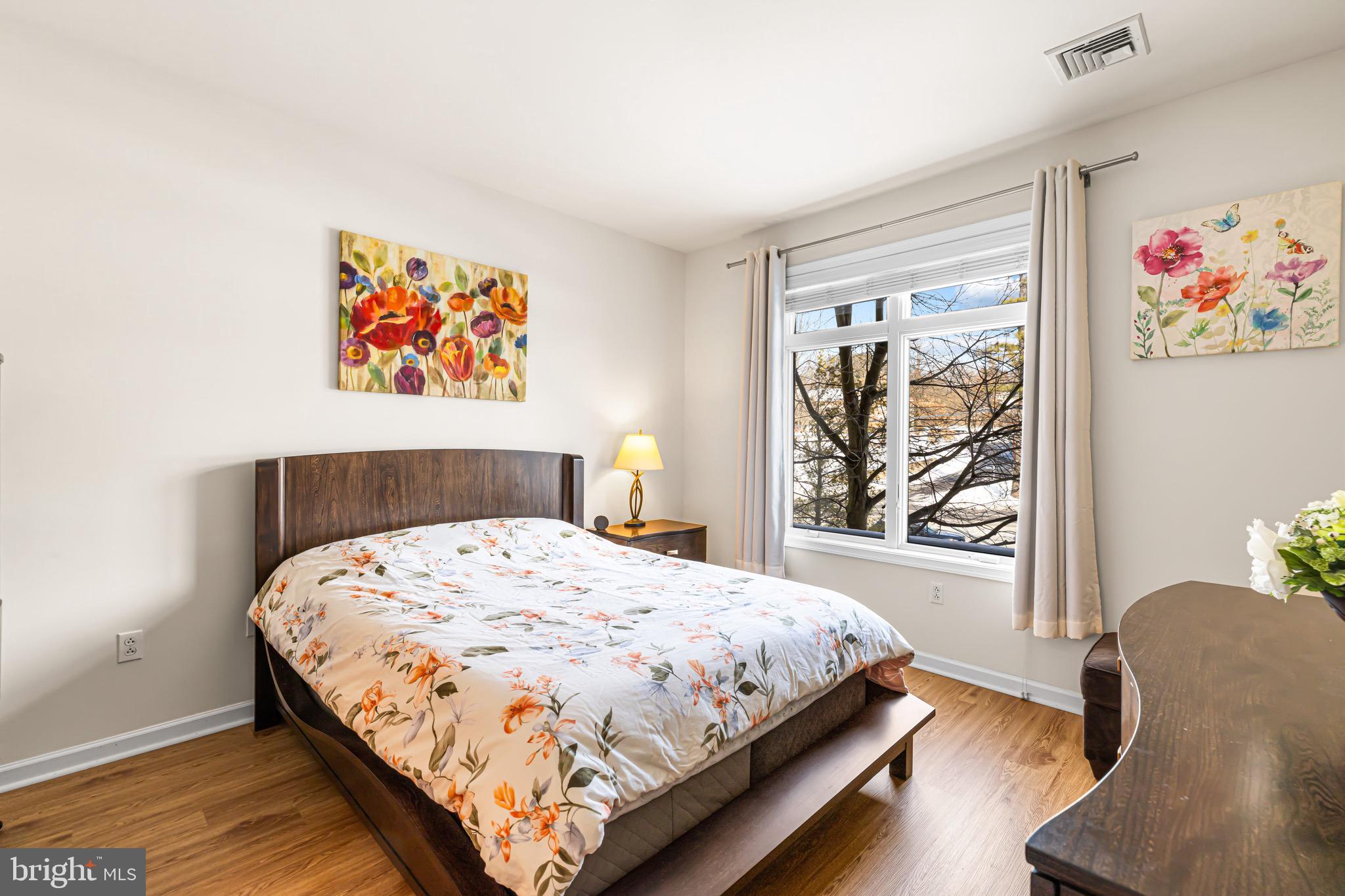 274 Carson Terrace Huntingdon Valley, PA 19006 - Photo 12 of 25 Primary Bedroom