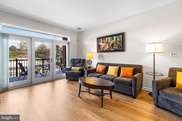 $335,000 | 274 Carson Terrace, Huntingdon Valley, PA 19006