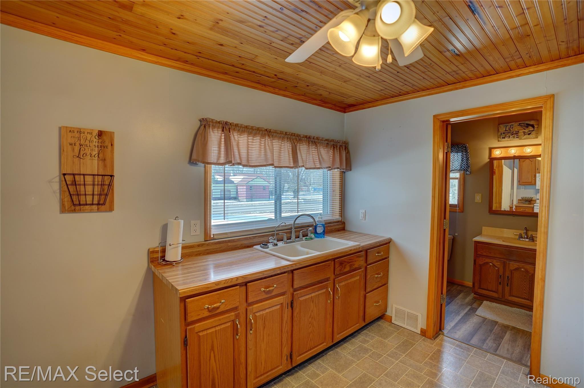 1424 North Kingston Road Deford, MI 48729 - Photo 22 of 55 1424 N Kingston Road 22.jpg
