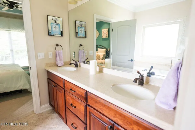 $550,000 | 499 Cromwe Street, Harrogate, TN 37752