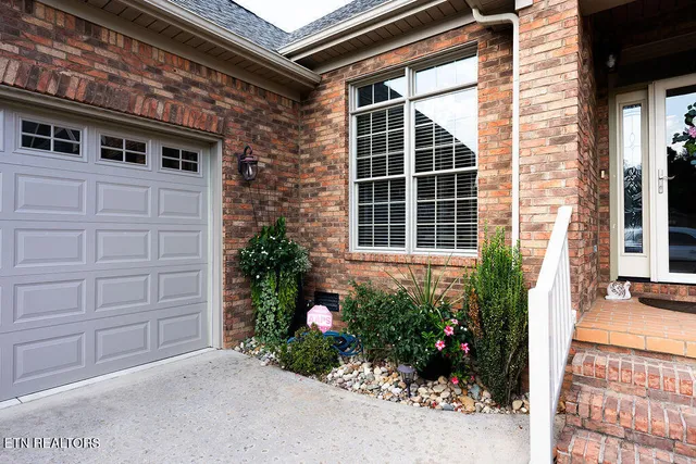 $550,000 | 499 Cromwe Street, Harrogate, TN 37752