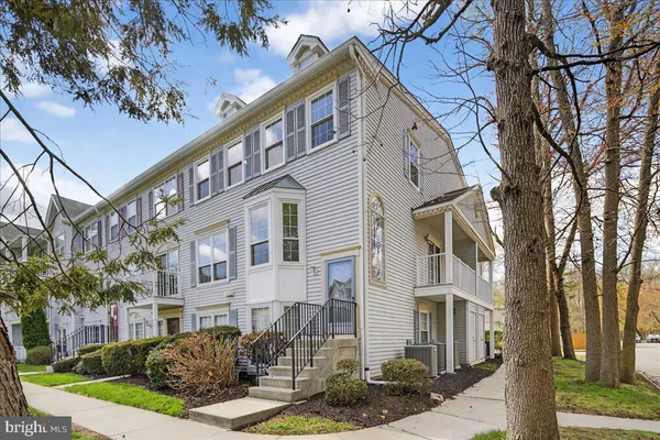 $2,400 | 70 Chambord Court, Hamilton, NJ 08619