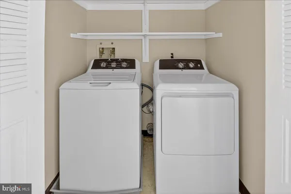 $2,400 | 70 Chambord Court, Hamilton, NJ 08619