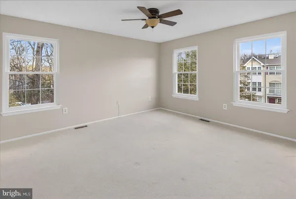 $2,400 | 70 Chambord Court, Hamilton, NJ 08619