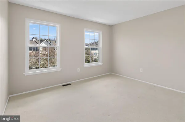 $2,400 | 70 Chambord Court, Hamilton, NJ 08619