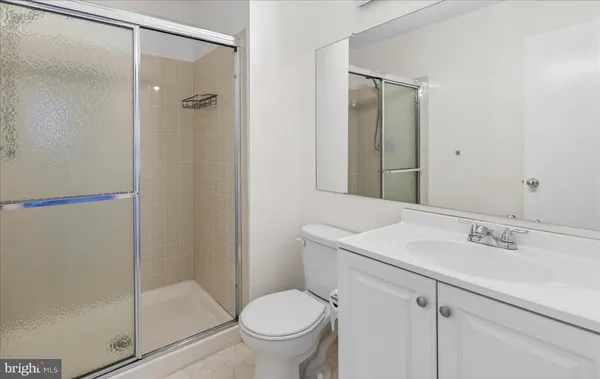 $2,400 | 70 Chambord Court, Hamilton, NJ 08619