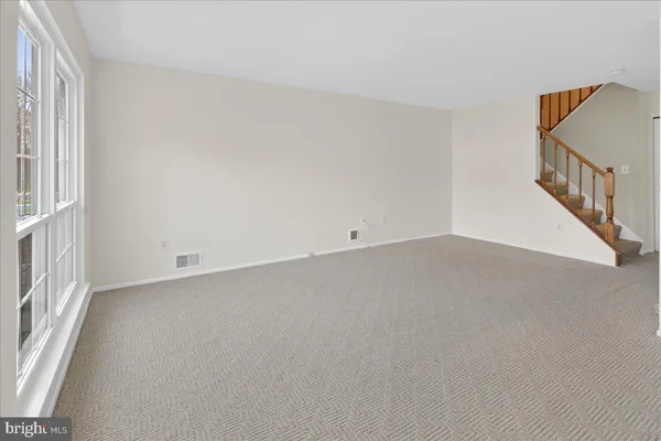 $2,400 | 70 Chambord Court, Hamilton, NJ 08619