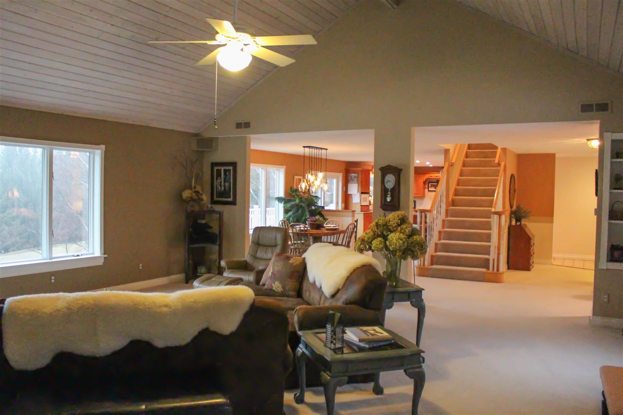 9090 South Coleman Road Maple City, MI 49664 - Photo 12 of 78 1829147-13.JPG