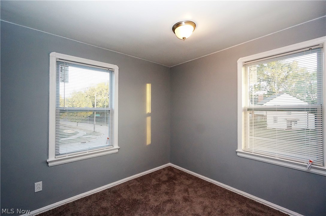 4063 Linnell Road Cleveland, OH 44121 - Photo 22 of 35
