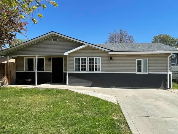 $355,000 | 207 East Omaha Street, Caldwell, ID 83605
